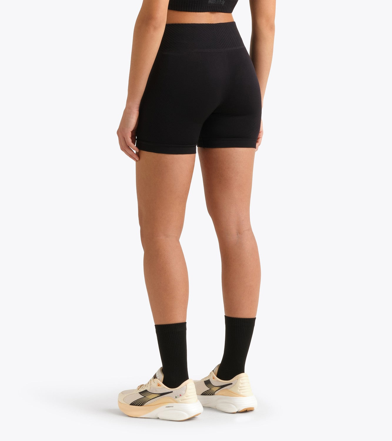 STRATOUNO Shorts - Women's